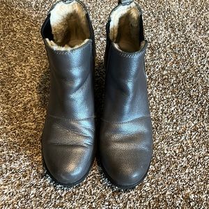 GUC wedge sores ankle boots with lining.